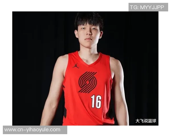 杨瀚森谈G联赛经历:被亚当斯一推就倒地更爱推腰的比赛风格